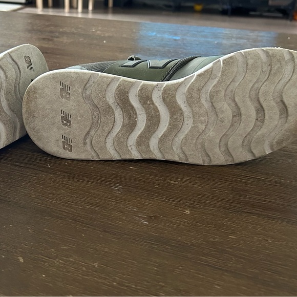 MENS- NEW BALANCE MRL420OB - olive green size 8 - Picture 5 of 7